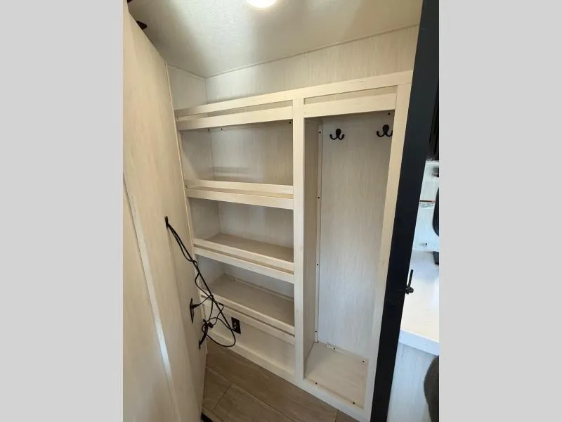 new Fifth Wheel Trailers Forest River  for sale, in Pikeville, KY Thumbnail 13