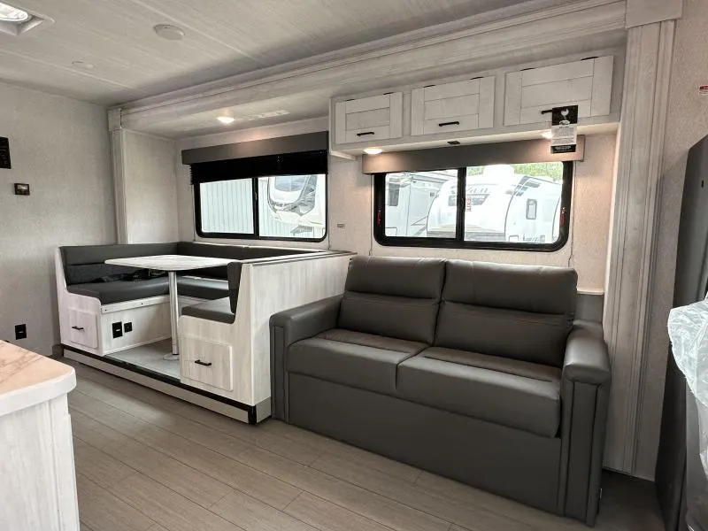 new Camper / RV East To West  for sale, in Pikeville, KY Thumbnail 11