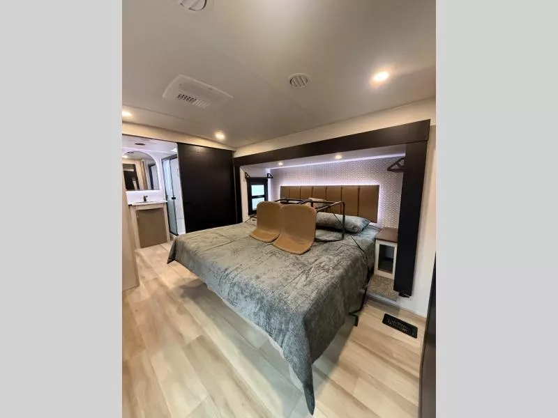 new Fifth Wheel Trailers Forest River  for sale, in Pikeville, KY Thumbnail 8