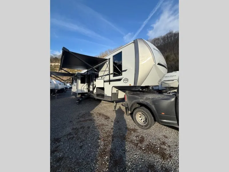 new Fifth Wheel Trailers Forest River  for sale, in Pikeville, KY image-0