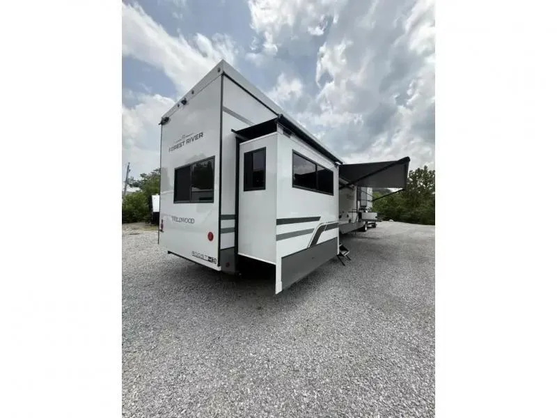 new Fifth Wheel Trailers Forest River  for sale, in Pikeville, KY Thumbnail 4