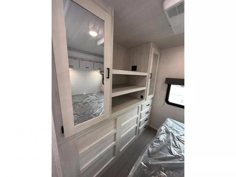 new Camper / RV East To West  for sale, in Pikeville, KY Thumbnail 16