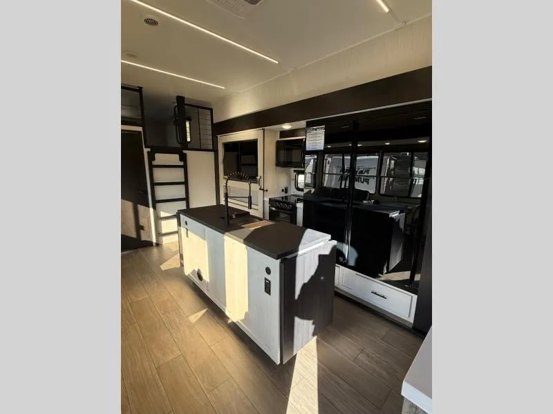 new Fifth Wheel Trailers Forest River  for sale, in Pikeville, KY Thumbnail 8