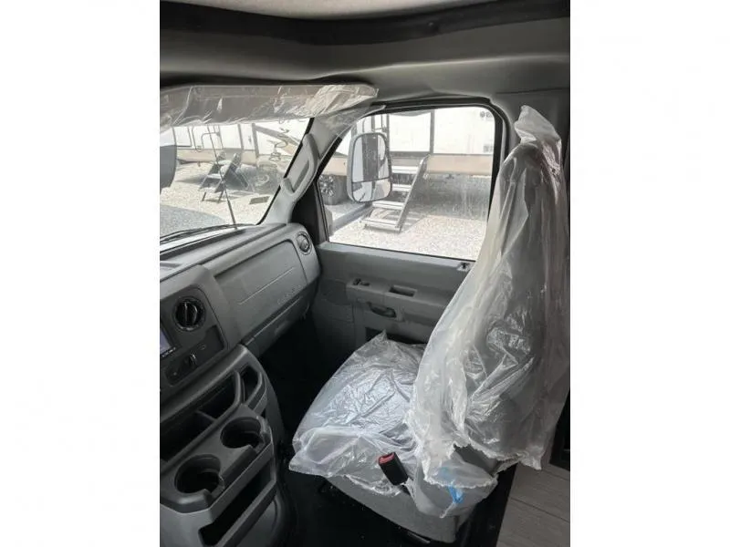 new Camper / RV East To West  for sale, in Pikeville, KY Thumbnail 8