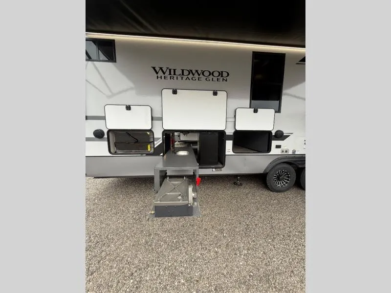 new Fifth Wheel Trailers Forest River  for sale, in Pikeville, KY Thumbnail 3