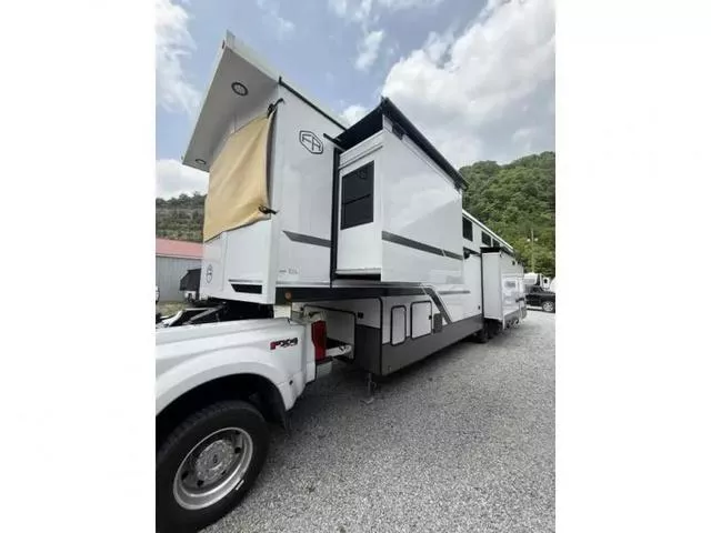 new Fifth Wheel Trailers Forest River  for sale, in Pikeville, KY Thumbnail 6