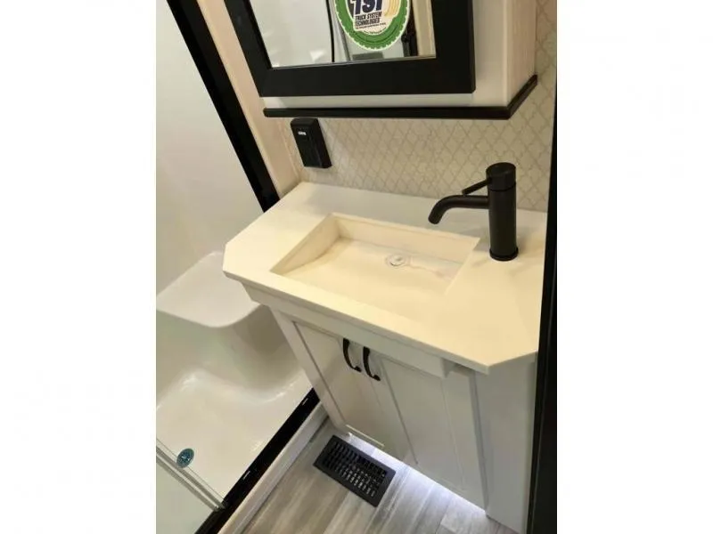 new Fifth Wheel Trailers Forest River  for sale, in Pikeville, KY Thumbnail 8