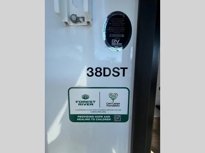 new Fifth Wheel Trailers Forest River  for sale, in Pikeville, KY Thumbnail 4