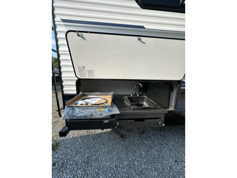 used Other Trailers Palomino  for sale, in Pikeville, KY Thumbnail 4