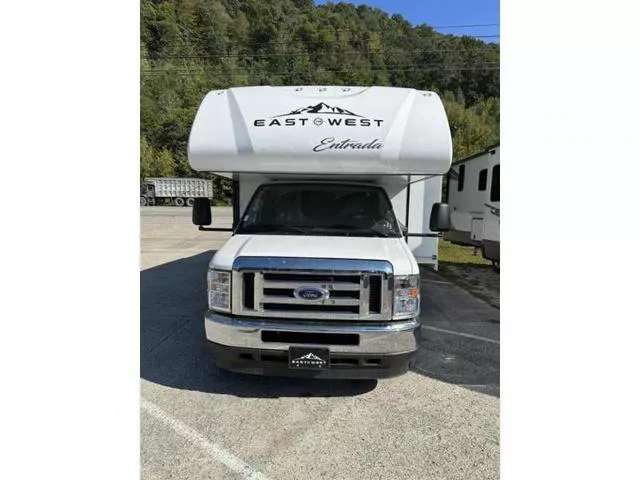 2024 EAST TO WEST Entrada 3100FB