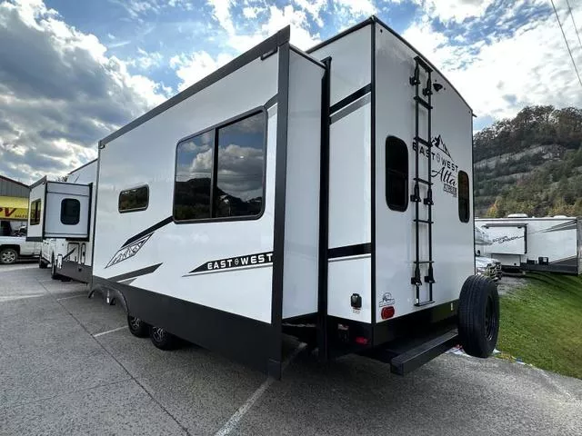 new Travel Trailers East To West  for sale, in Pikeville, KY Thumbnail 5