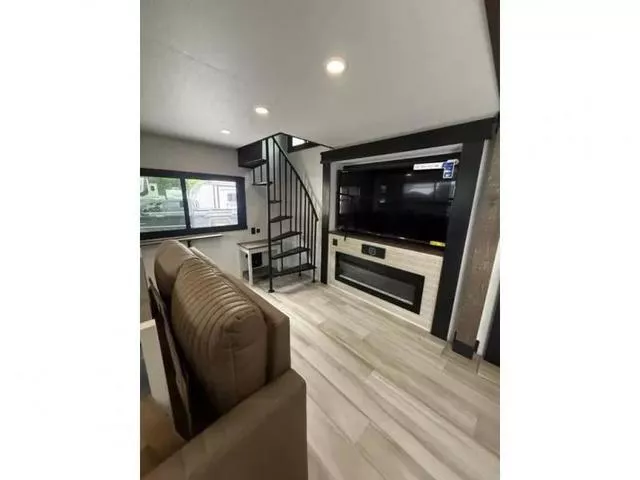 new Fifth Wheel Trailers Forest River  for sale, in Pikeville, KY Thumbnail 13