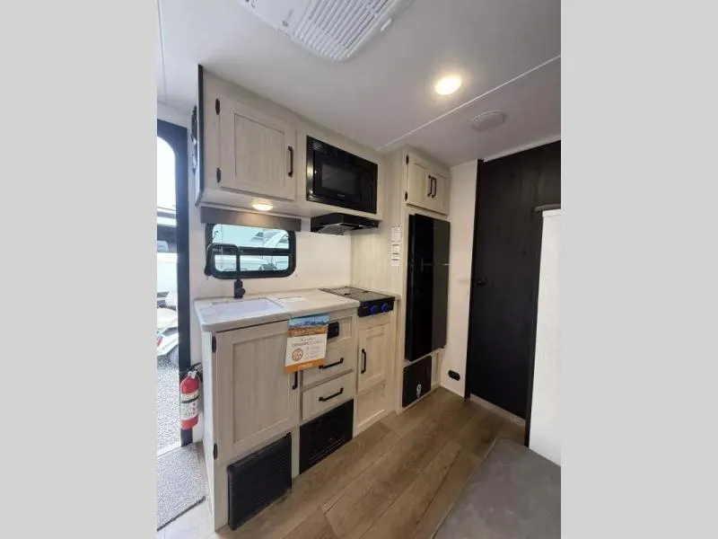 new Travel Trailers Palomino  for sale, in Pikeville, KY Thumbnail 6