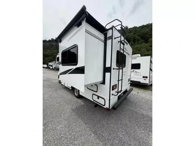 new Camper / RV East To West  for sale, in Pikeville, KY Thumbnail 3