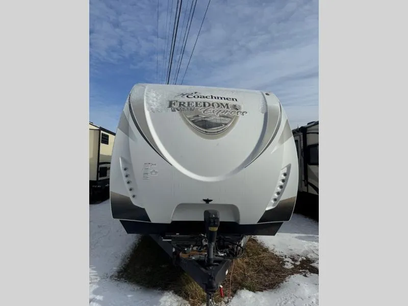 used Travel Trailers Coachmen  for sale, in Pikeville, KY Thumbnail 3