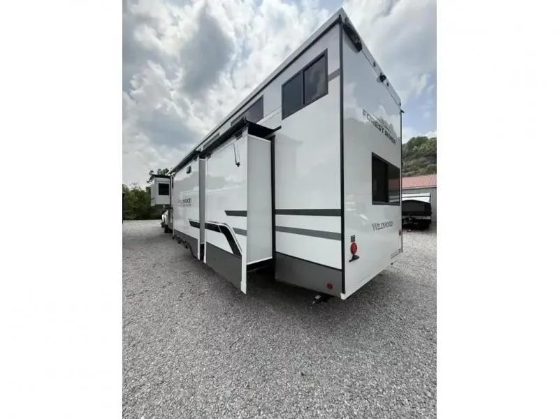new Fifth Wheel Trailers Forest River  for sale, in Pikeville, KY Thumbnail 5