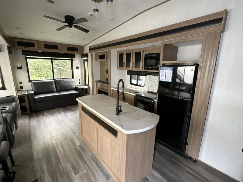 new Fifth Wheel Trailers Forest River  for sale, in Pikeville, KY Thumbnail 4