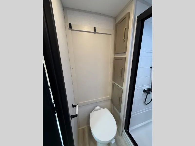 new Fifth Wheel Trailers Forest River  for sale, in Pikeville, KY Thumbnail 22