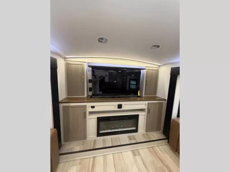 new Fifth Wheel Trailers Forest River  for sale, in Pikeville, KY Thumbnail 18