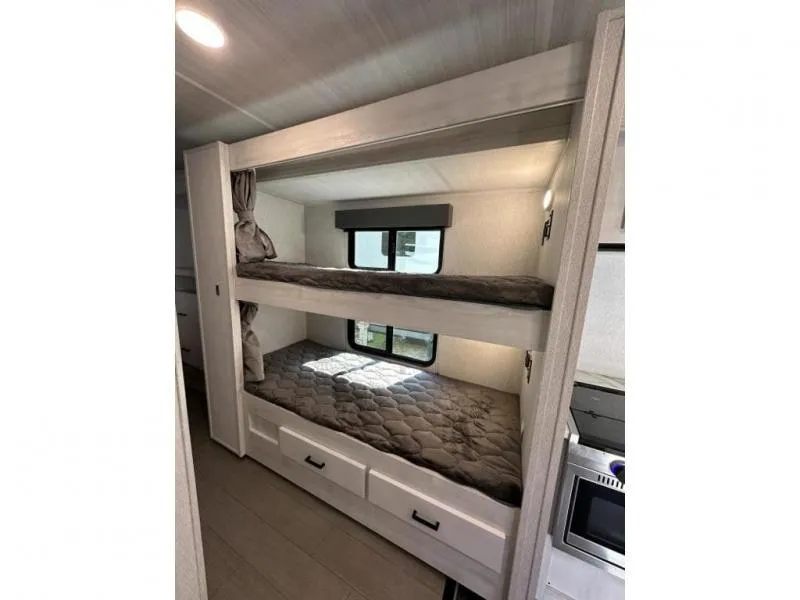 new Camper / RV East To West  for sale, in Pikeville, KY Thumbnail 20