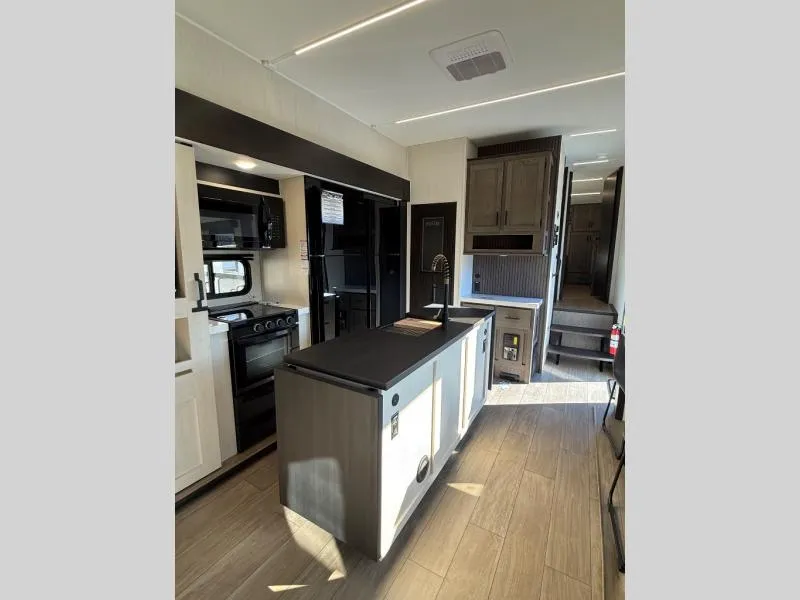 new Fifth Wheel Trailers Forest River  for sale, in Pikeville, KY Thumbnail 9