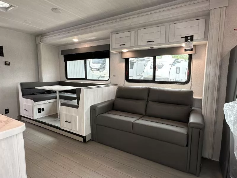 new Camper / RV East To West  for sale, in Pikeville, KY Thumbnail 11