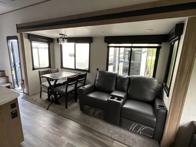 new Fifth Wheel Trailers Forest River  for sale, in Pikeville, KY Thumbnail 6