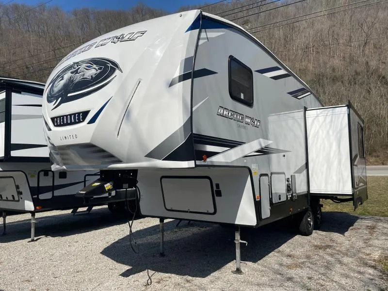 new Fifth Wheel Trailers Forest River  for sale, in Pikeville, KY Thumbnail 3