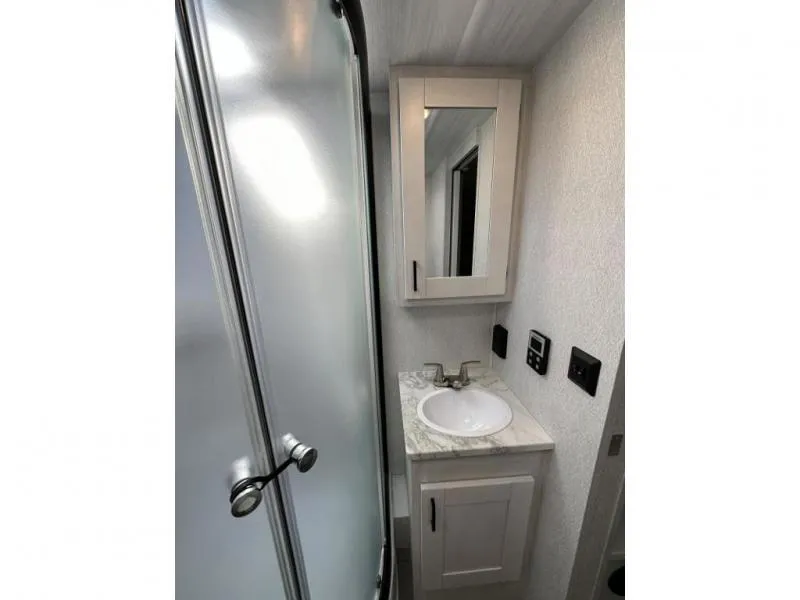 new Camper / RV East To West  for sale, in Pikeville, KY Thumbnail 22