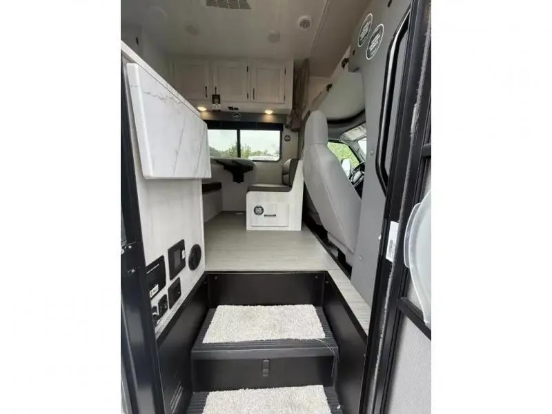 new Camper / RV East To West  for sale, in Pikeville, KY Thumbnail 10