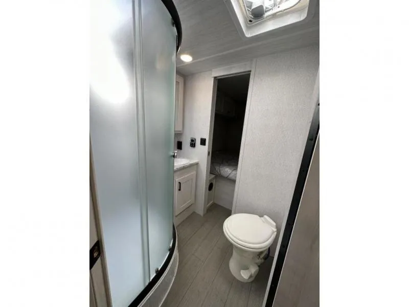 new Camper / RV East To West  for sale, in Pikeville, KY Thumbnail 21