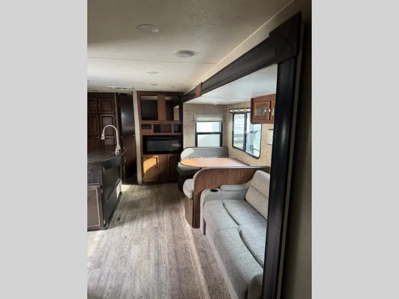 used Travel Trailers Coachmen  for sale, in Pikeville, KY Thumbnail 6