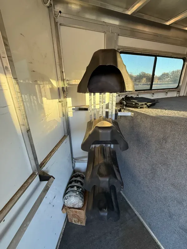 used Horse Trailers Sundowner Trailers  for sale, in Flower Mound, TX Thumbnail 11