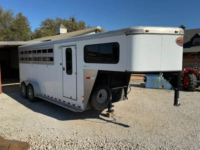 used Horse Trailers Sundowner Trailers  for sale, in Flower Mound, TX Thumbnail 3