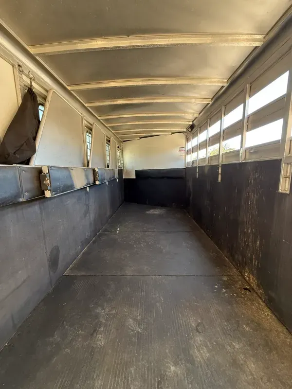 used Horse Trailers Sundowner Trailers  for sale, in Flower Mound, TX Thumbnail 7