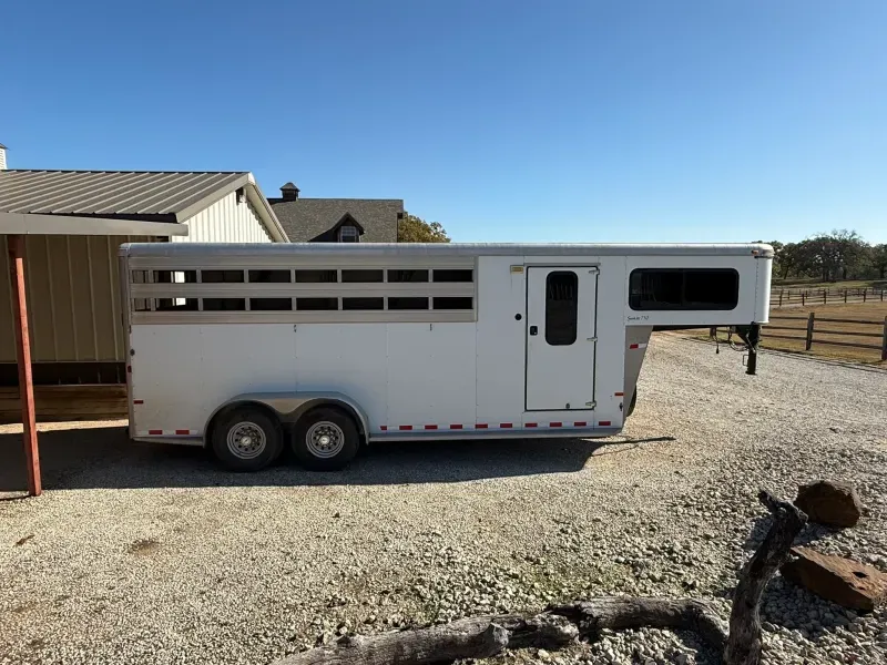 used Horse Trailers Sundowner Trailers  for sale, in Flower Mound, TX Thumbnail 4