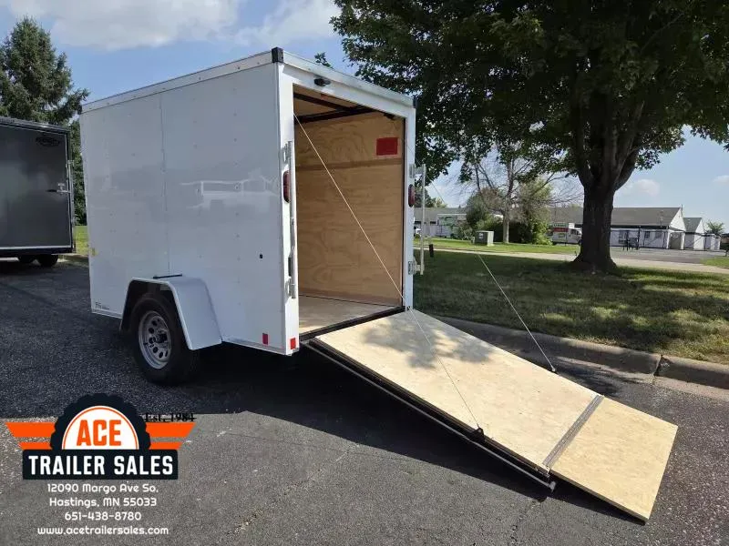 2026 Interstate SFC58SA Enclosed Trailer