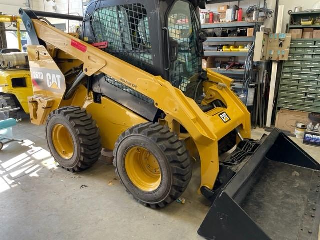 2015 CAT 262D Skid Steers 2015 CAT 262D Skid Steers