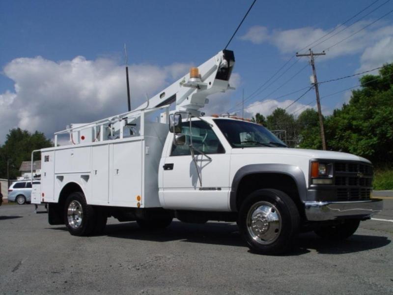 2002 Chevrolet HD 3500 Bucket Truck 2002 Chevrolet HD 3500 Bucket Truck