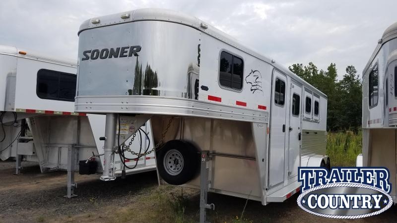 ***PRICE REDUCTION***2016 Sooner 3 HORSE Horse Trailer ***PRICE REDUCTION***2016 Sooner 3 HORSE Horse Trailer