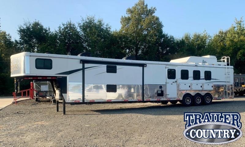 2019 Bison Trailers 8419 Ranger Living Quarters Horse Trailer 2019 Bison Trailers 8419 Ranger Living Quarters Horse Trailer