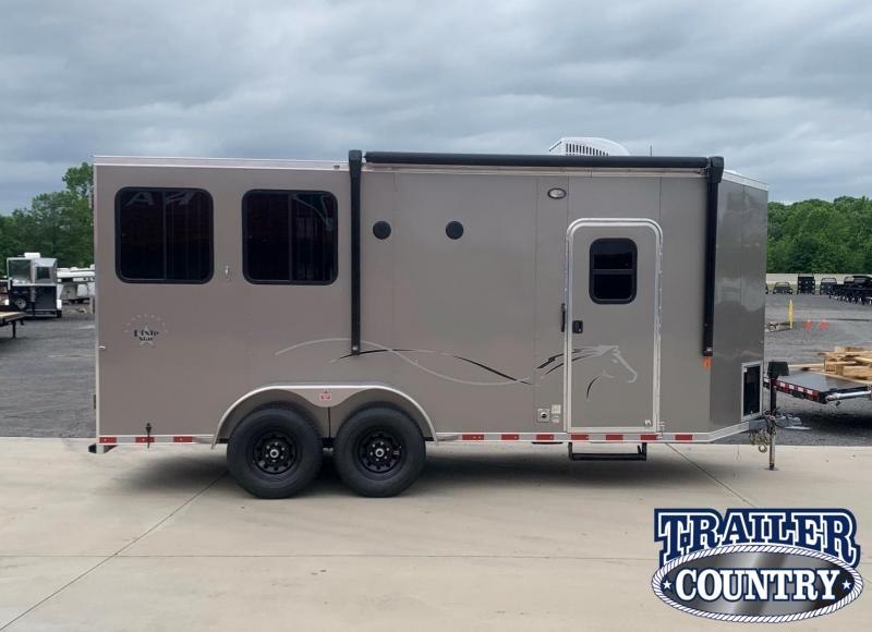 2022 Dixie Star 2 Horse Living Quarters Horse Trailer 2022 Dixie Star 2 Horse Living Quarters Horse Trailer