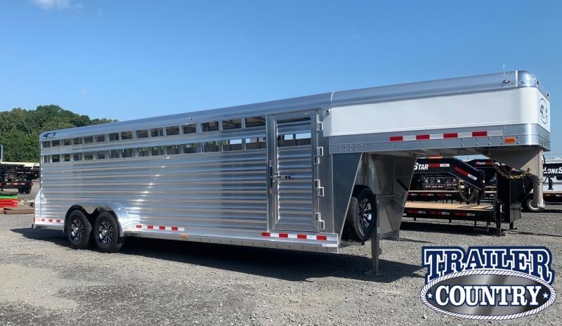 2022 4-Star Trailers 24' Deluxe Livestock Trailer - IN STOCK! 2022 4-Star Trailers 24' Deluxe Livestock Trailer - IN STOCK!