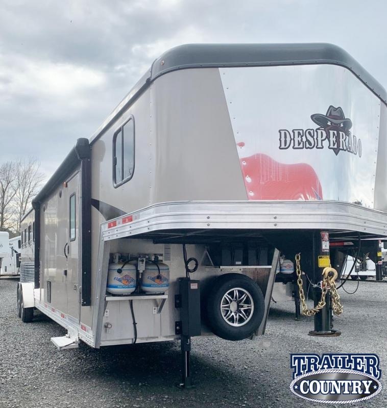 2021 Bison Trailers 7411S Desperado 4 Horse Living Quarters Trailer with Slide Out 2021 Bison Trailers 7411S Desperado 4 Horse Living Quarters Trailer with Slide Out