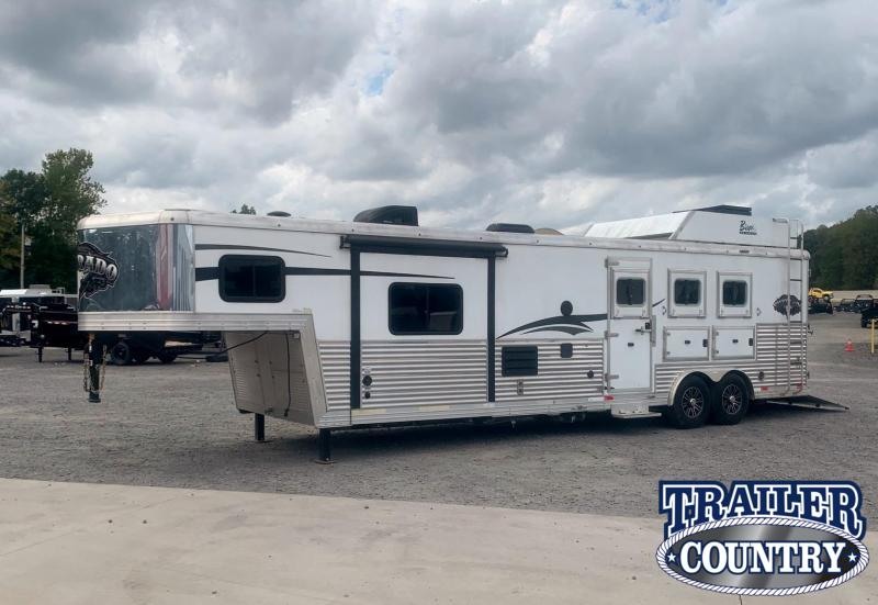 2016 Bison Trailers 3 Horse Silverado Living Quarters Horse Trailer w/Slide & Generator 2016 Bison Trailers 3 Horse Silverado Living Quarters Horse Trailer w/Slide & Generator