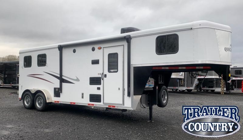 2021 Bison Quickdraw 7208 2 Horse Living Quarters Trailer 2021 Bison Quickdraw 7208 2 Horse Living Quarters Trailer