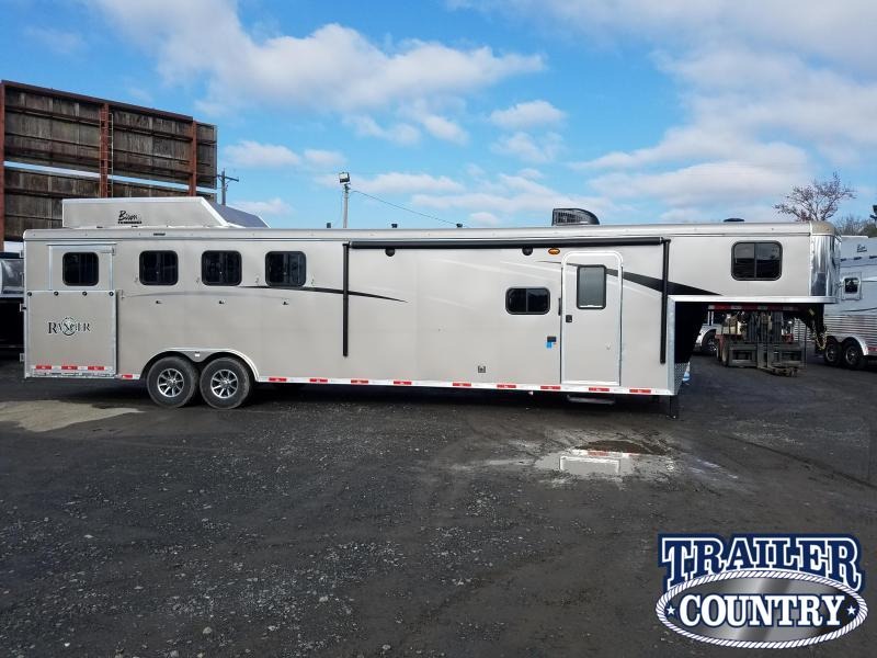 **CLEARANCE** 2019 Bison 8411 RANGER Horse Trailer with Living Quarters **CLEARANCE** 2019 Bison 8411 RANGER Horse Trailer with Living Quarters