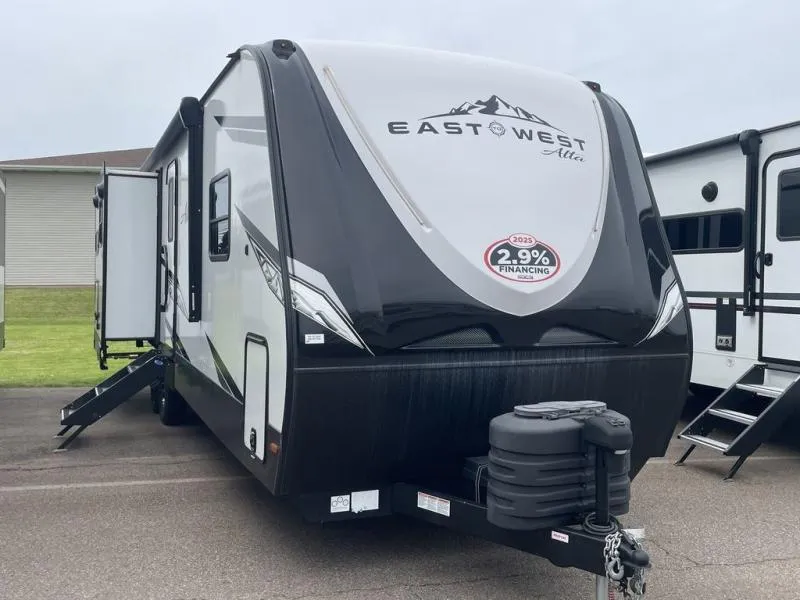 2025 East To West alta 2810kik