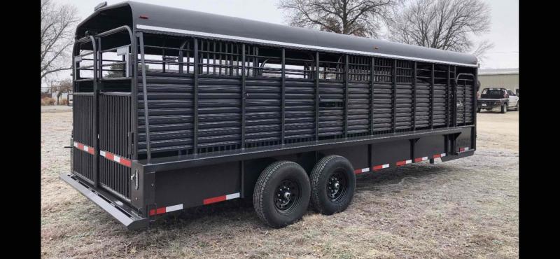 2022 Coose 24' x 6'8 Gooseneck Dark Gray Metal Top Livestock / Stock Combo 2022 Coose 24' x 6'8 Gooseneck Dark Gray Metal Top Livestock / Stock Combo