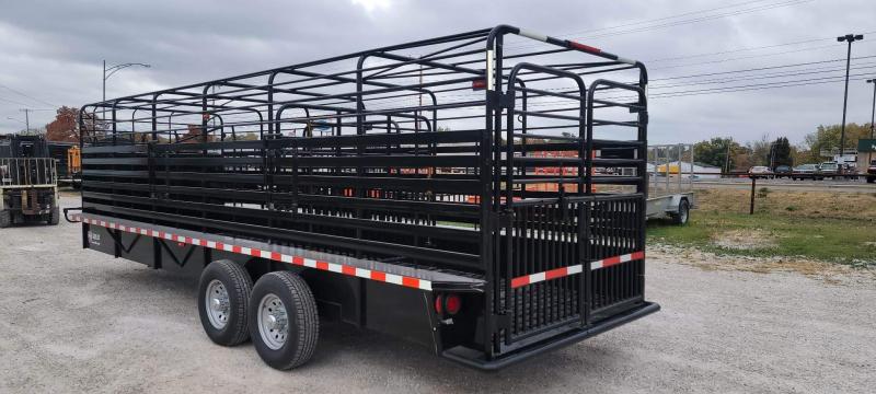 2022 W-W Trailer 24' x 6'8" Roustabout Gooseneck Livestock Trailer 2022 W-W Trailer 24' x 6'8" Roustabout Gooseneck Livestock Trailer